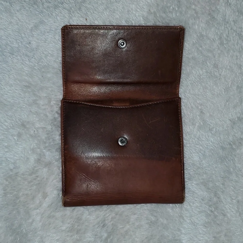 Gucci Compact Wallet with Piston Lock